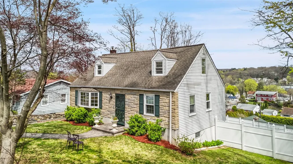 4 Perry Avenue White Plains NY 10603