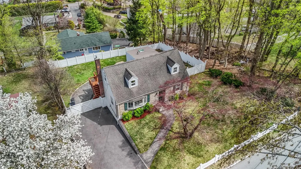 4 Perry Avenue White Plains NY 10603