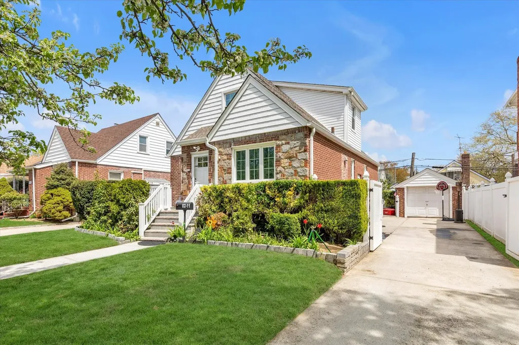 8211 Commonwealth Boulevard Bellerose NY 11426