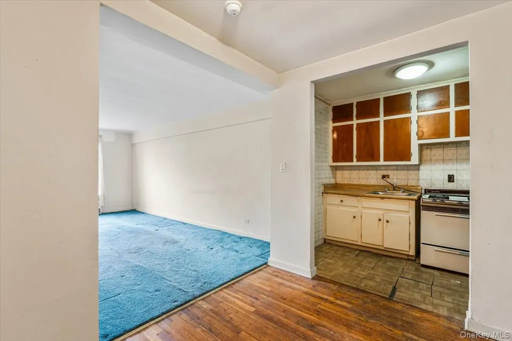 84-20 51st Avenue Elmhurst NY 11373