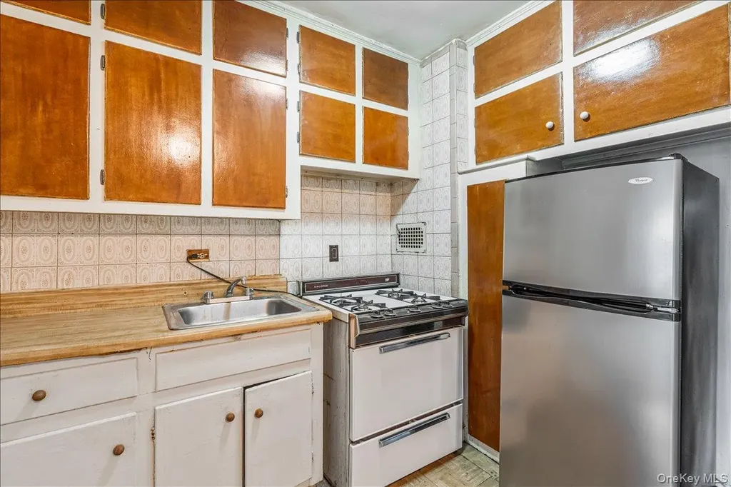 84-20 51st Avenue Elmhurst NY 11373