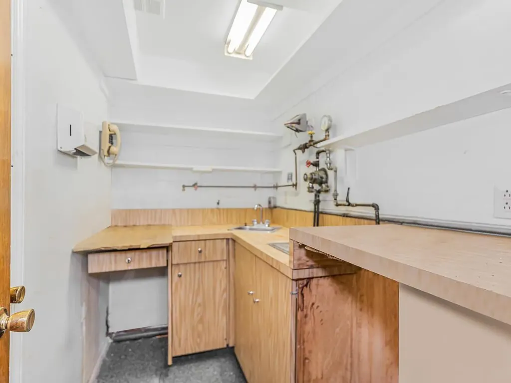 3060 Roberts Avenue Bronx NY 10461