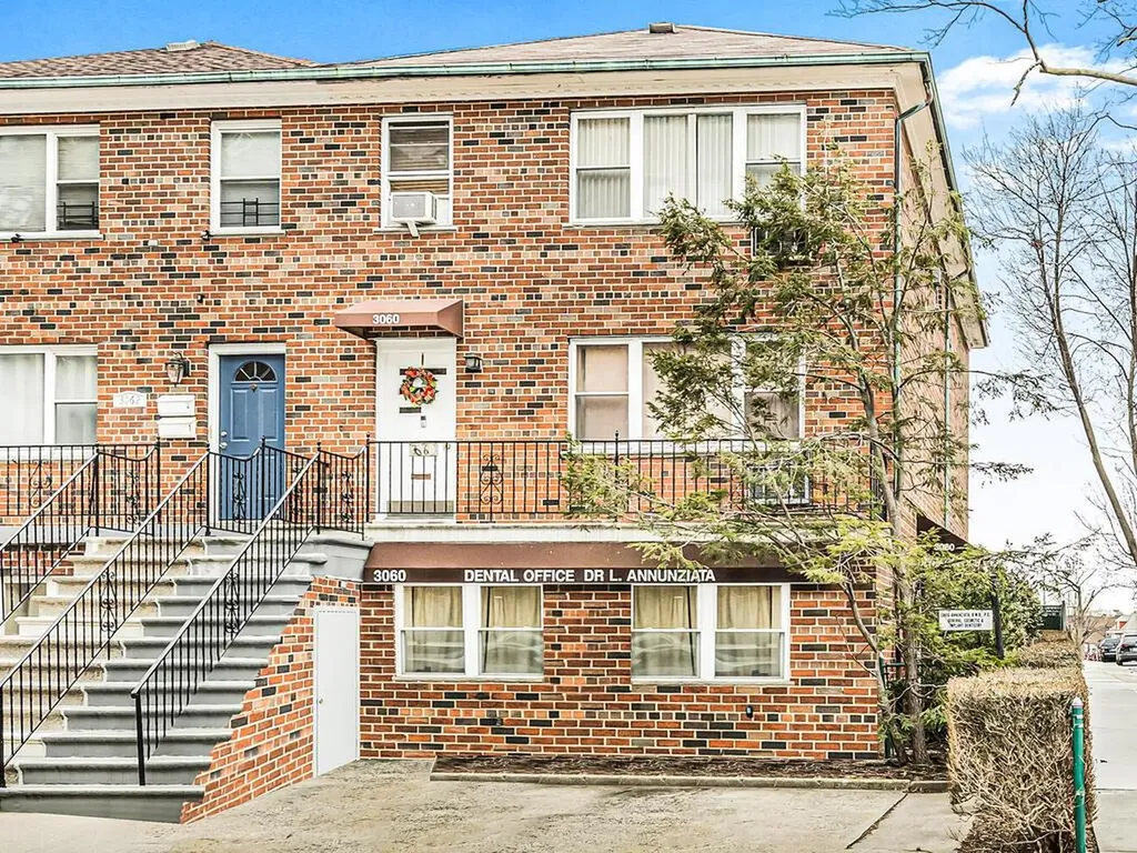 3060 Roberts Avenue Bronx NY 10461