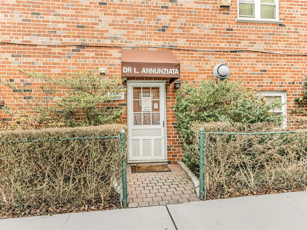 3060 Roberts Avenue Bronx NY 10461