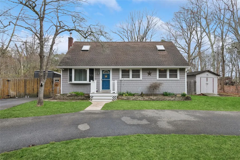113 Ridge Road Ridge NY 11961