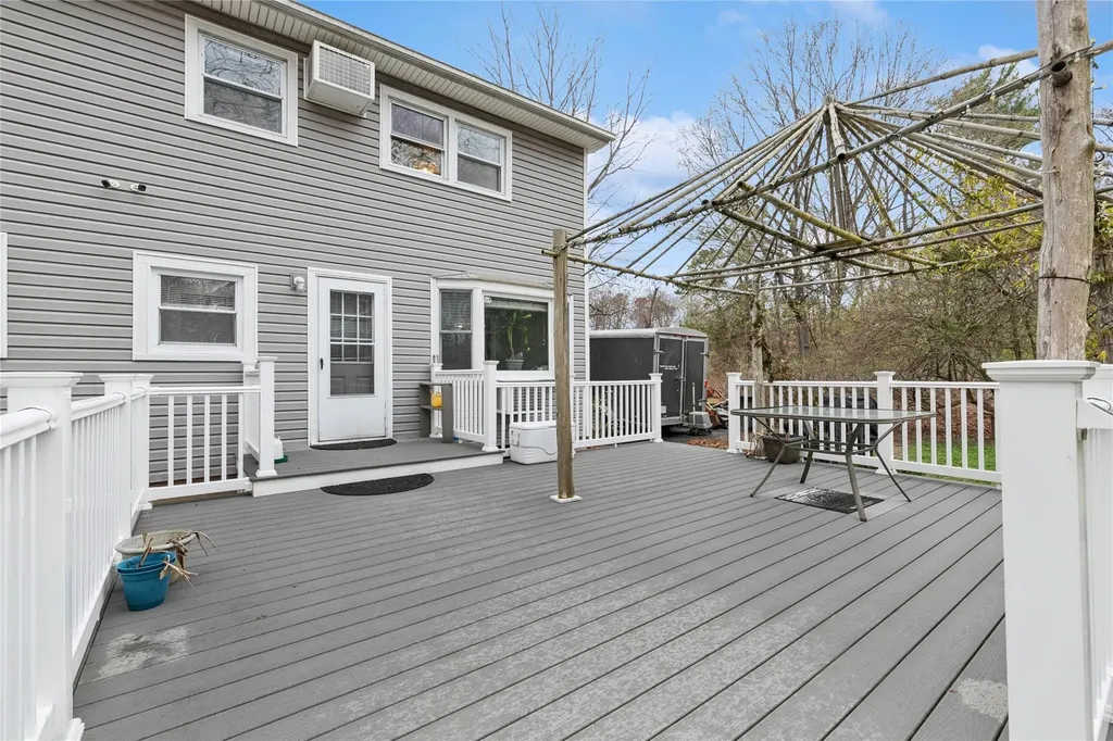 113 Ridge Road Ridge NY 11961