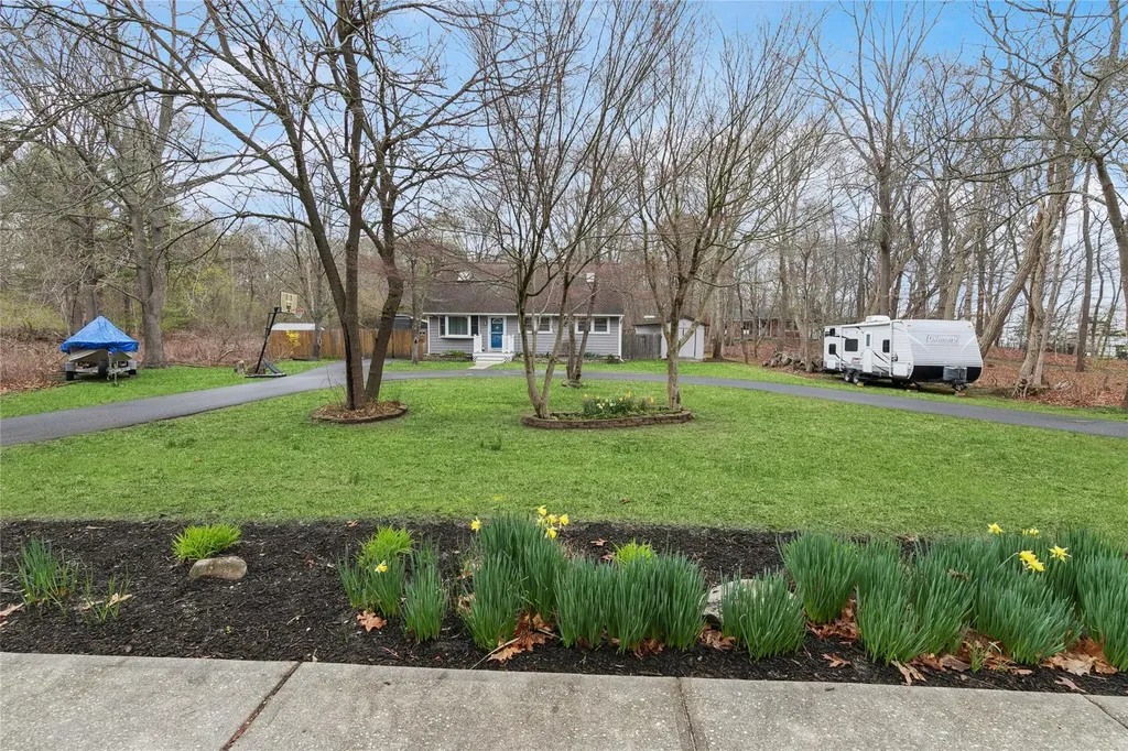 113 Ridge Road Ridge NY 11961