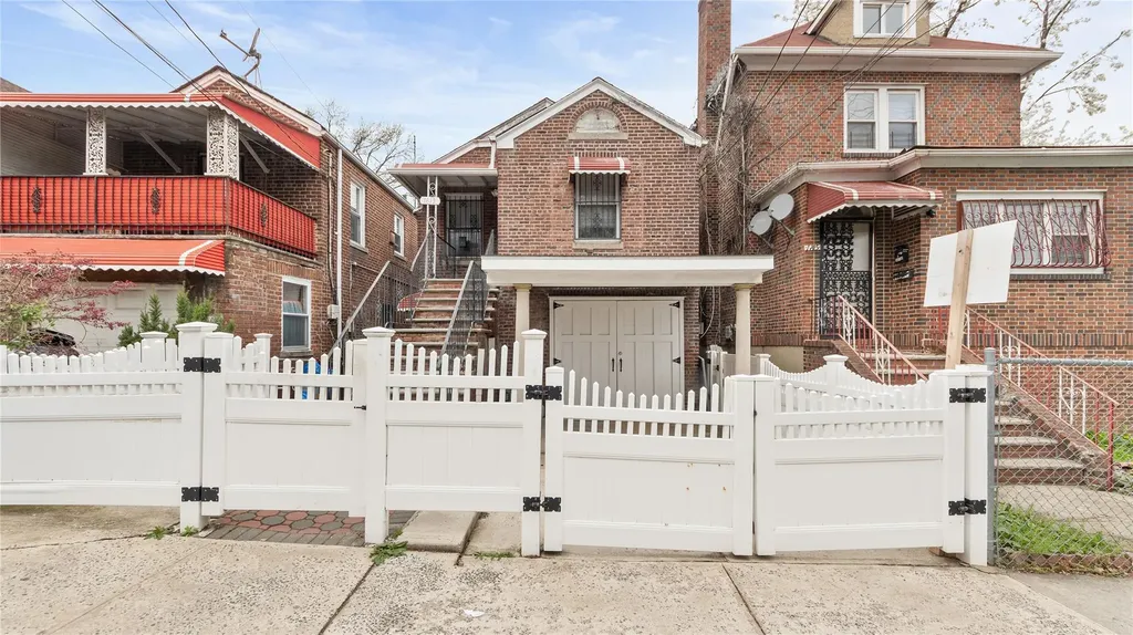 1813 Edenwald Avenue Bronx NY 10466