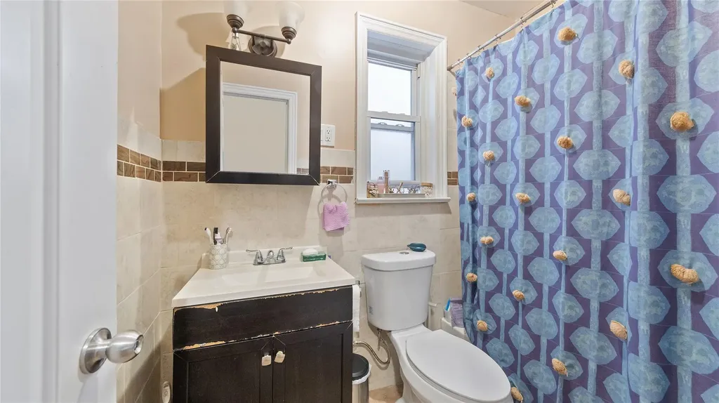 1813 Edenwald Avenue Bronx NY 10466