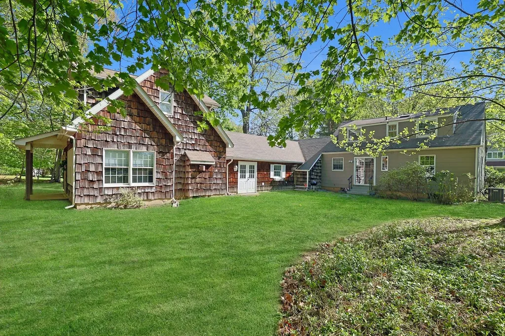 35 Harding Street Pearl River NY 10965