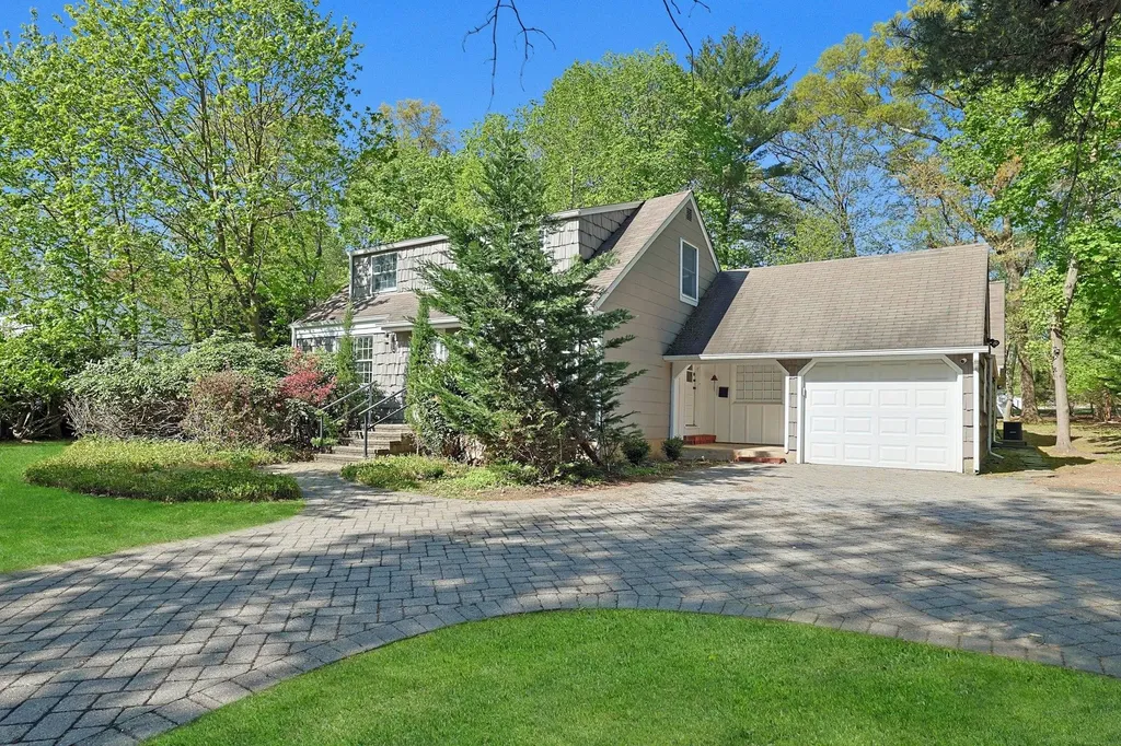35 Harding Street Pearl River NY 10965