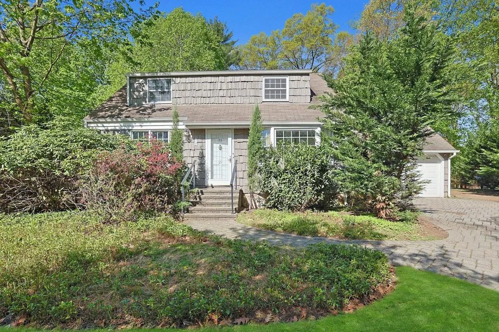 35 Harding Street Pearl River NY 10965