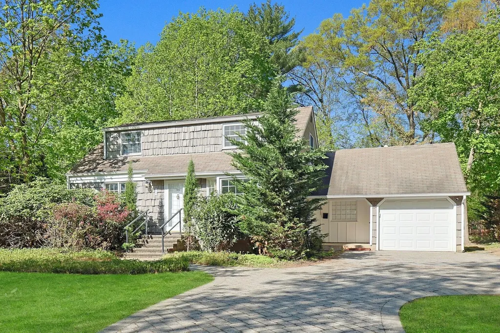 35 Harding Street Pearl River NY 10965