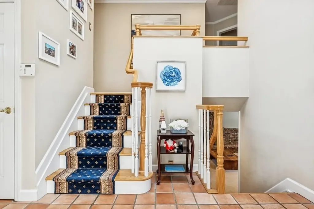 15 Mesa Road Syosset NY 11791
