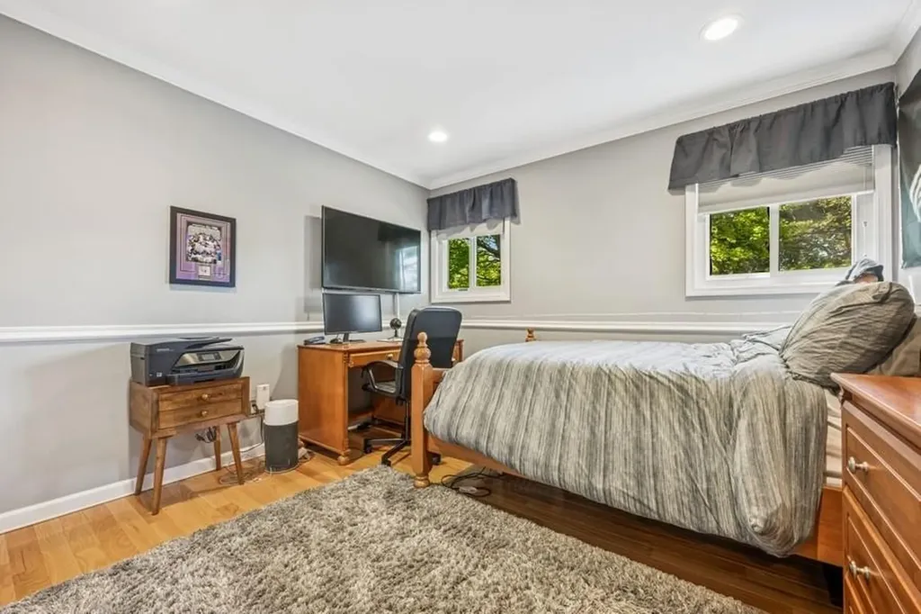 15 Mesa Road Syosset NY 11791