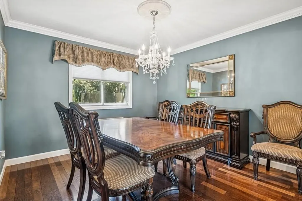 15 Mesa Road Syosset NY 11791