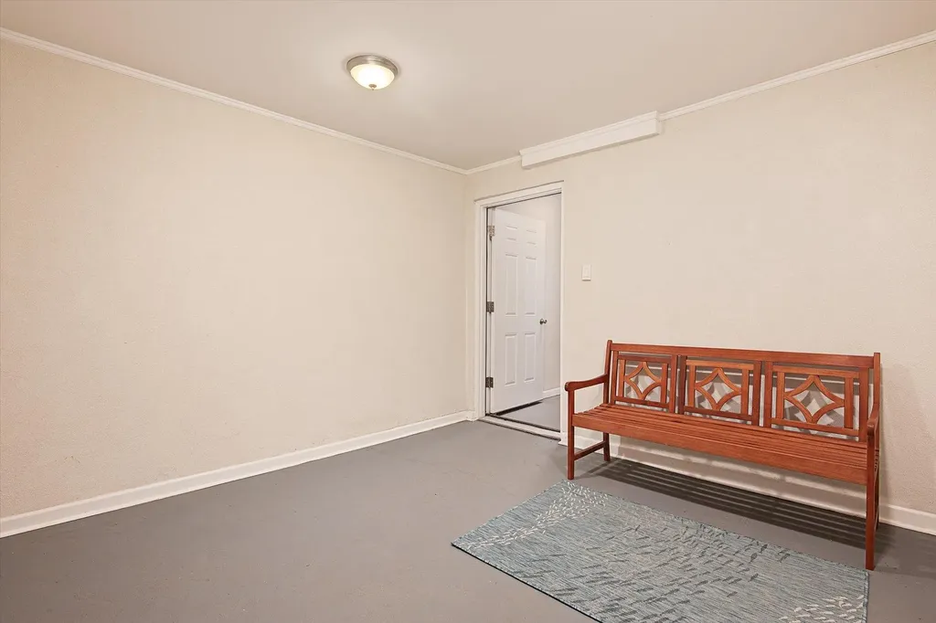 19 West Avenue Lawrence NY 11559