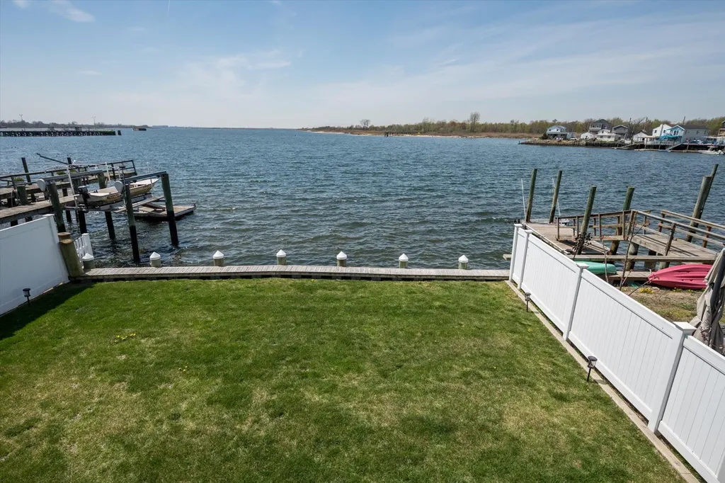 19 West Avenue Lawrence NY 11559