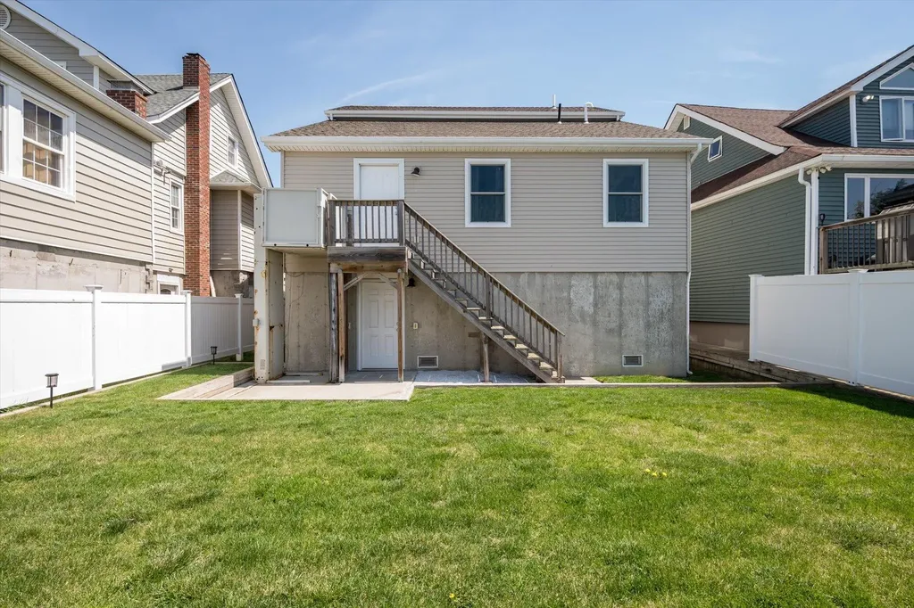 19 West Avenue Lawrence NY 11559