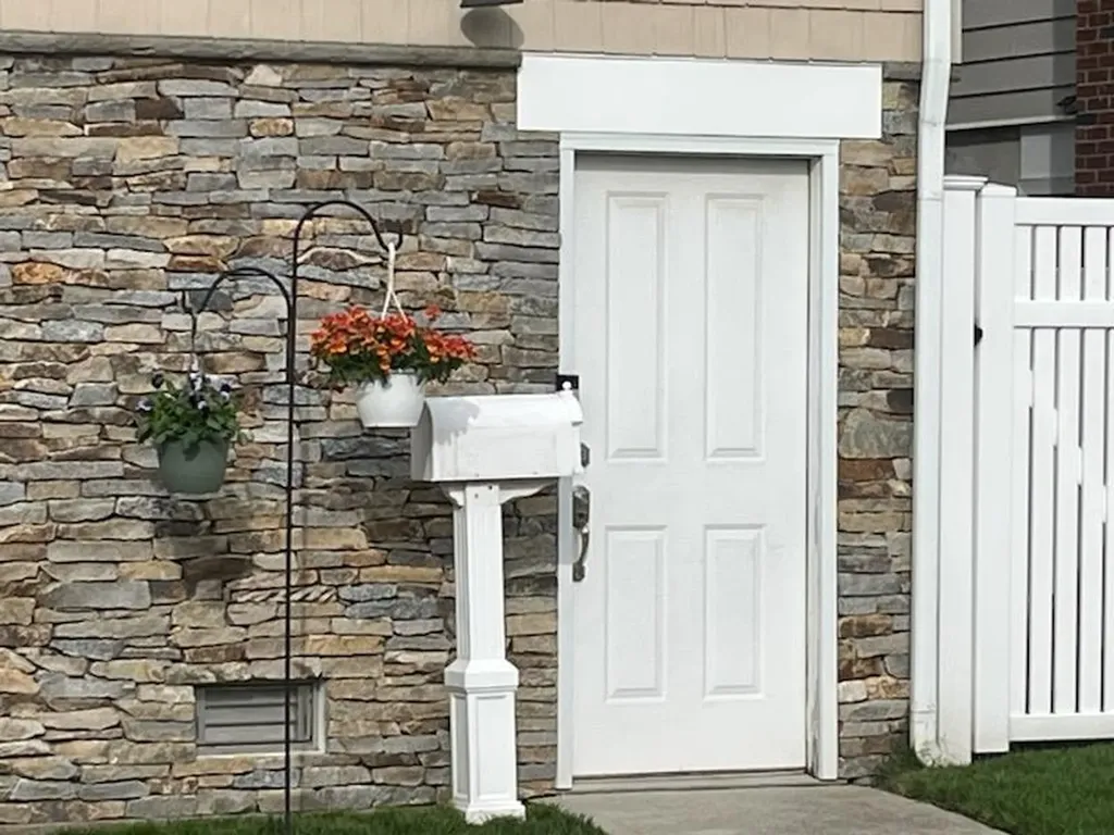 19 West Avenue Lawrence NY 11559