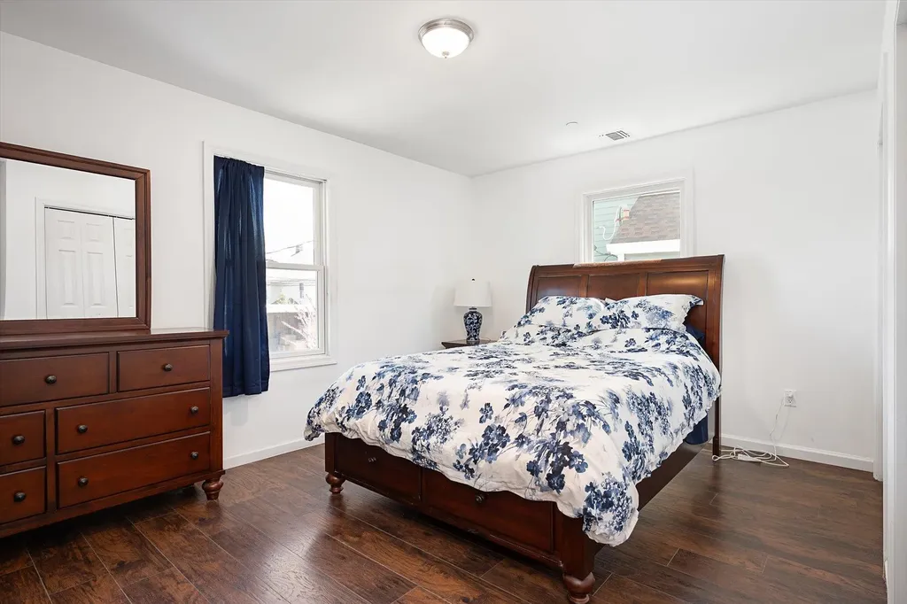 19 West Avenue Lawrence NY 11559