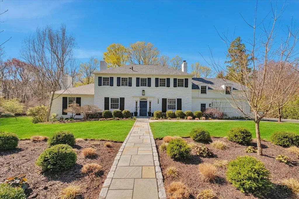 55 Deepwood Drive Chappaqua NY 10514