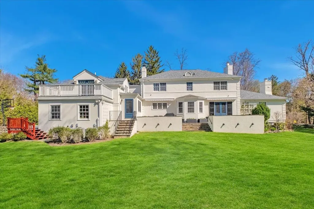 55 Deepwood Drive Chappaqua NY 10514