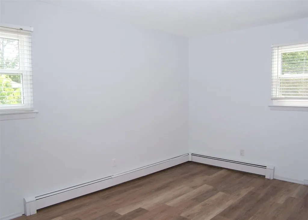 702 Johnson Avenue Ronkonkoma NY 11779