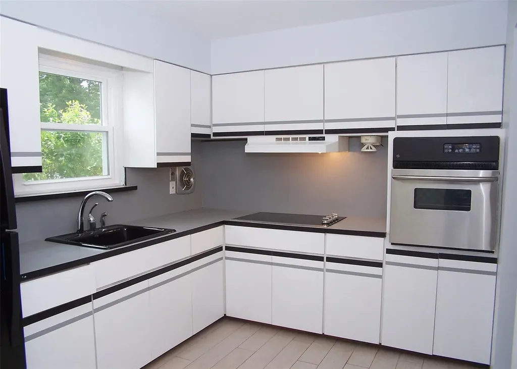 702 Johnson Avenue Ronkonkoma NY 11779