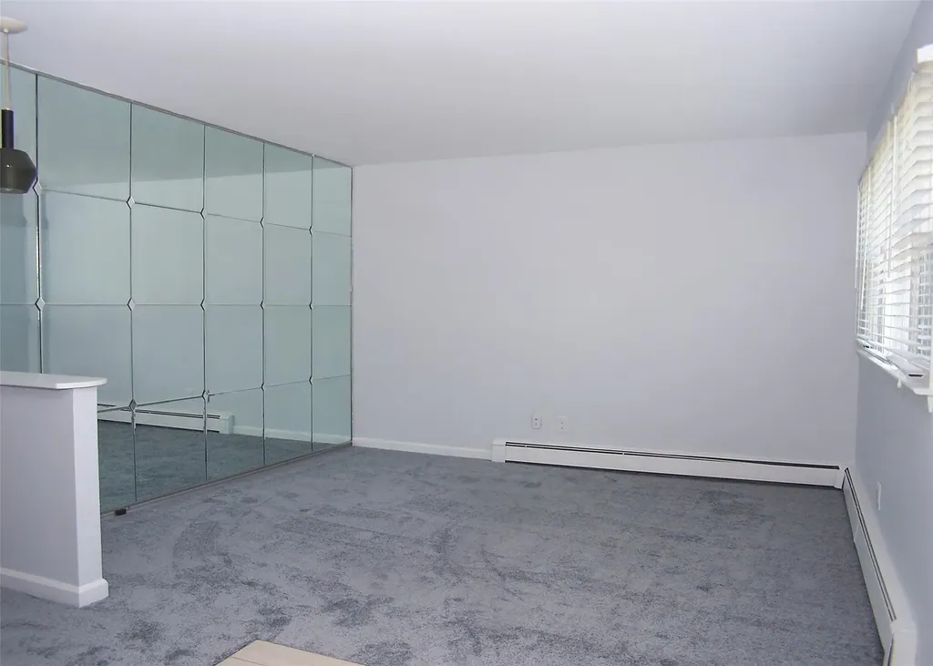 702 Johnson Avenue Ronkonkoma NY 11779