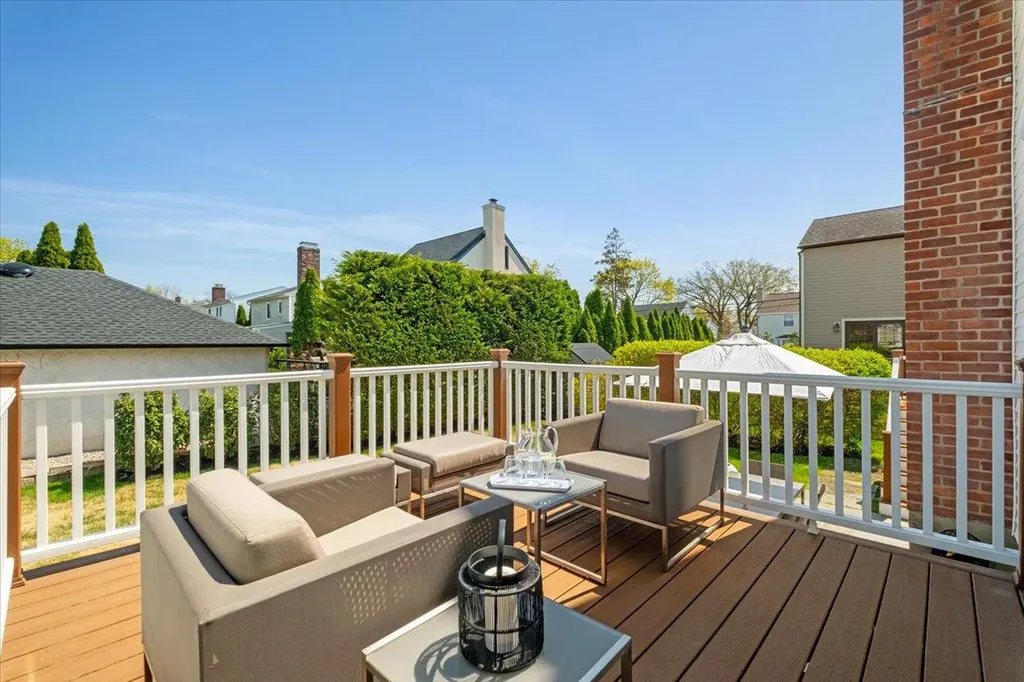 4 Sage Place Eastchester NY 10709