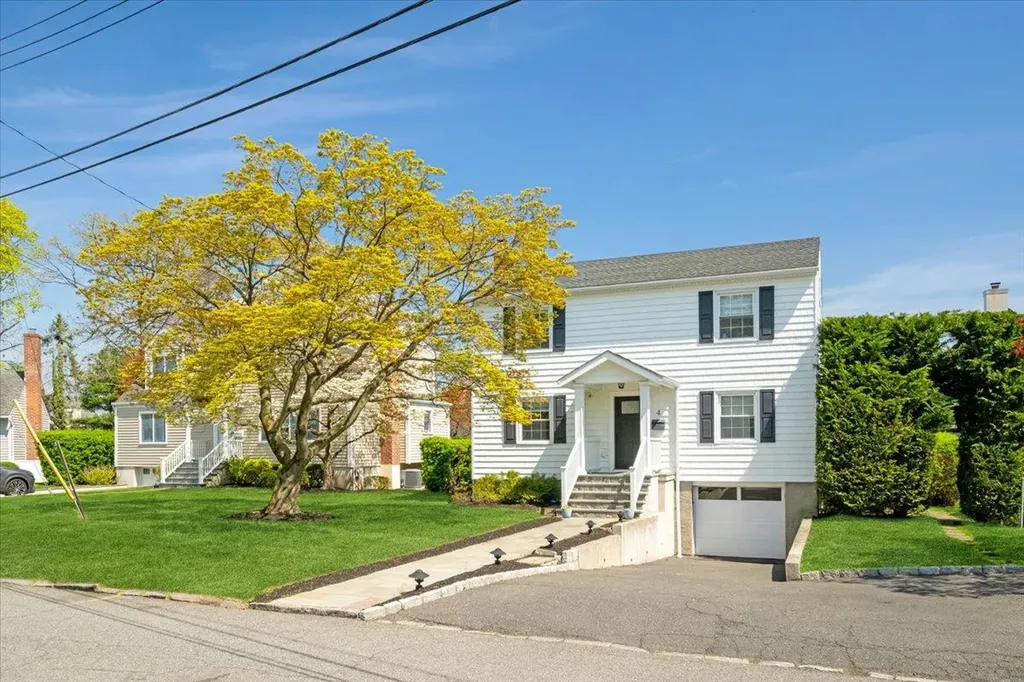 4 Sage Place Eastchester NY 10709