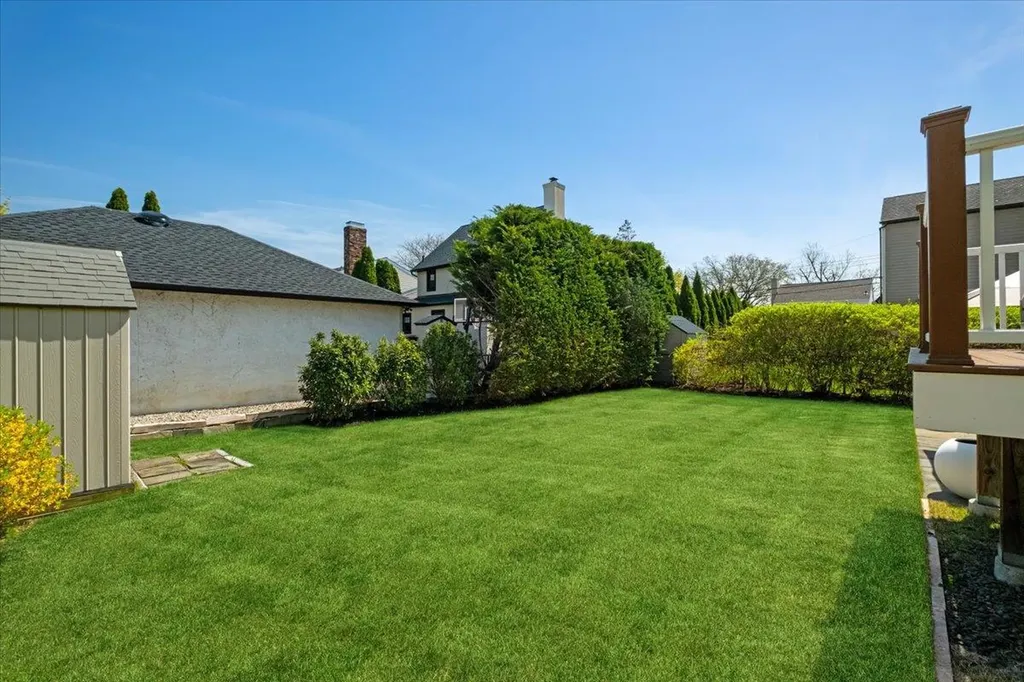 4 Sage Place Eastchester NY 10709