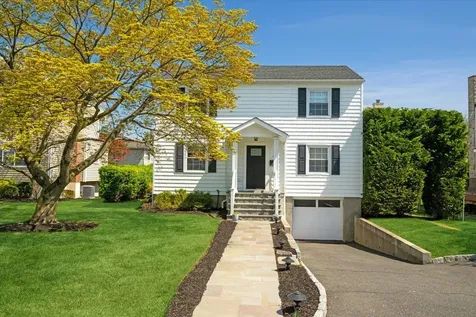 4 Sage Place Eastchester NY 10709