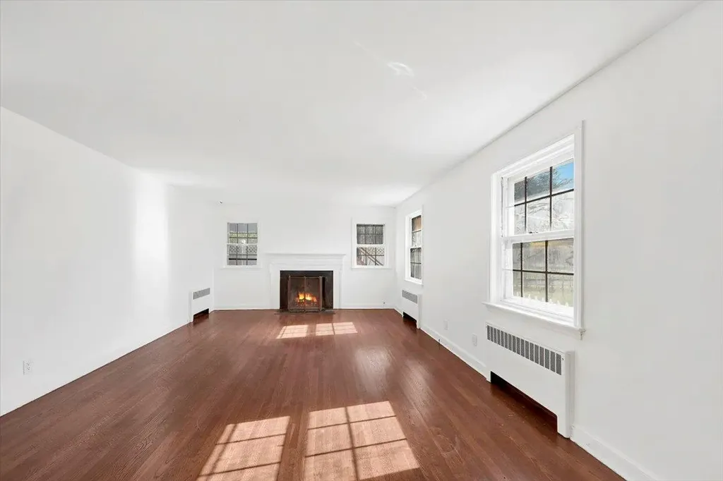 215 Grove Street Mount Kisco NY 10549