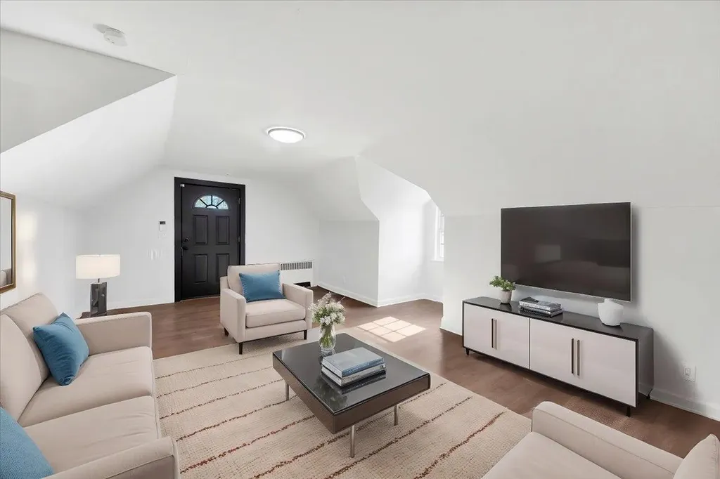 215 Grove Street Mount Kisco NY 10549