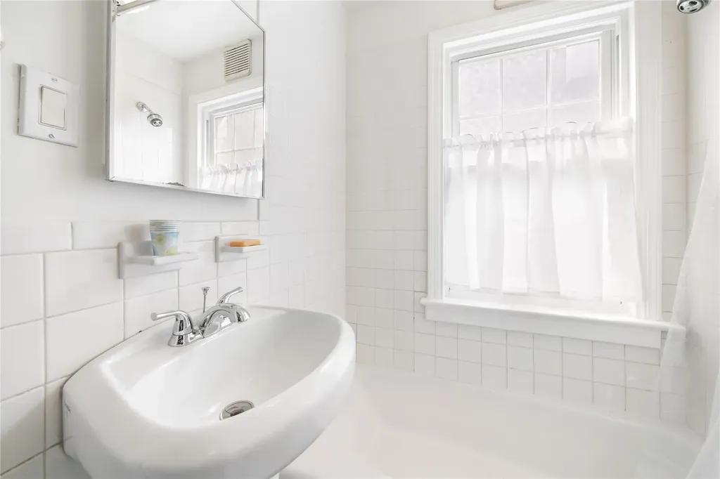 458 Second Avenue Pelham NY 10803