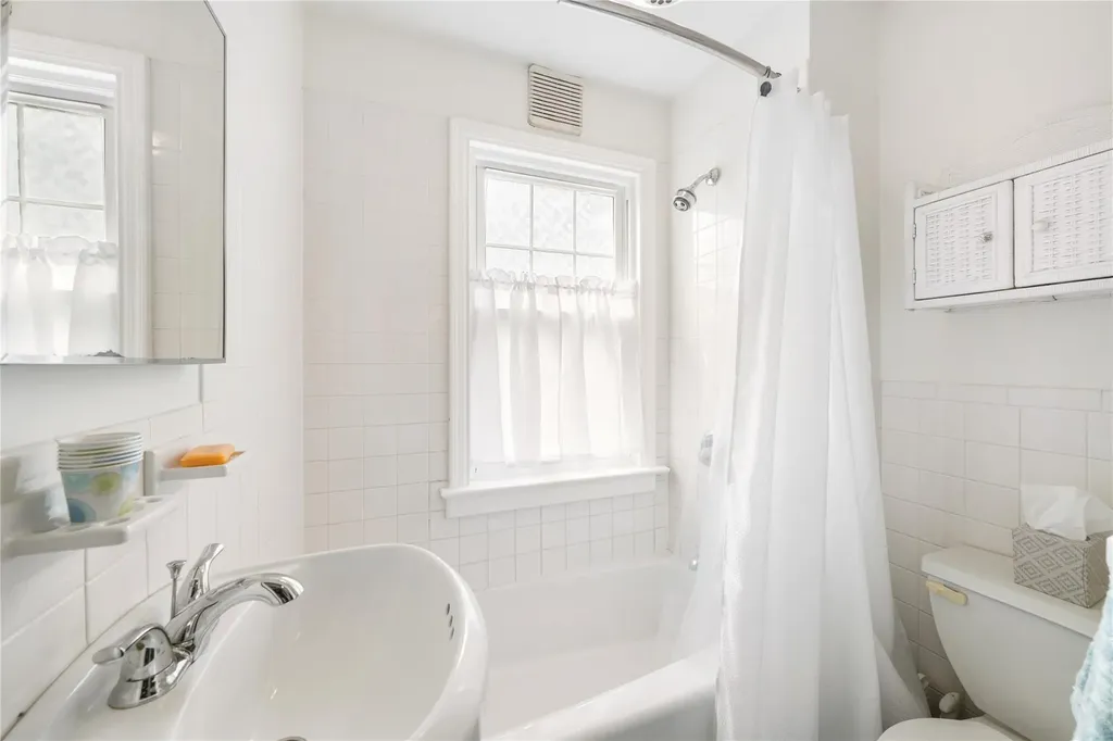 458 Second Avenue Pelham NY 10803