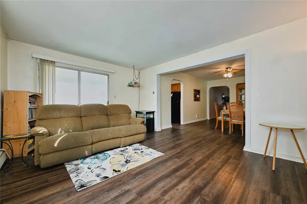 88 Jedwood Place Valley Stream NY 11581
