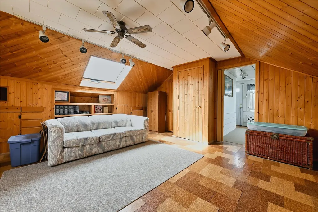88 Jedwood Place Valley Stream NY 11581
