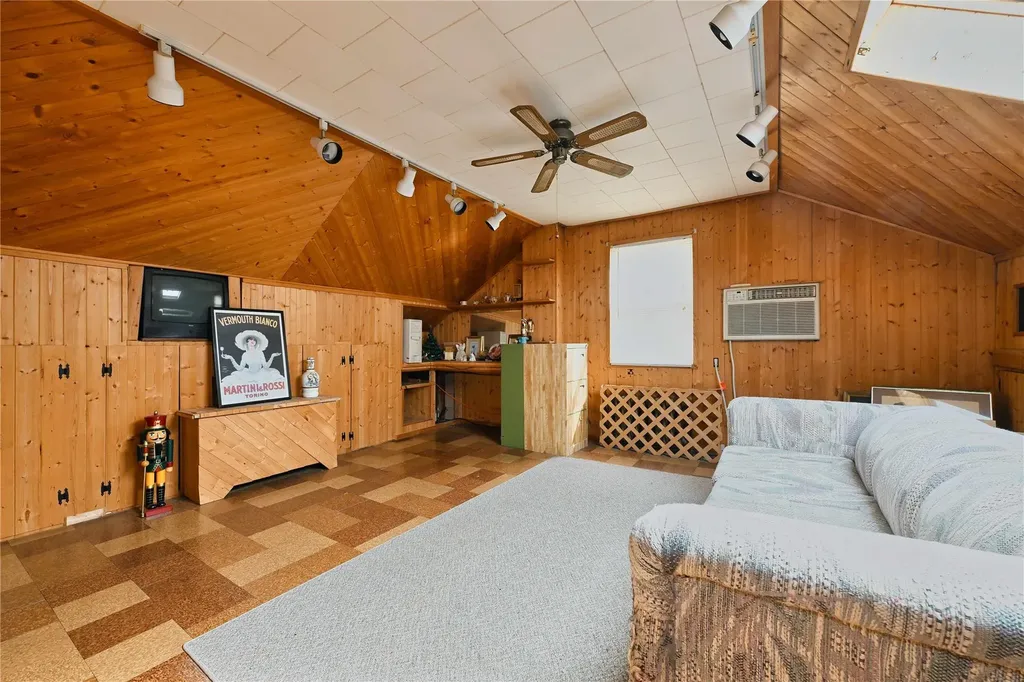 88 Jedwood Place Valley Stream NY 11581