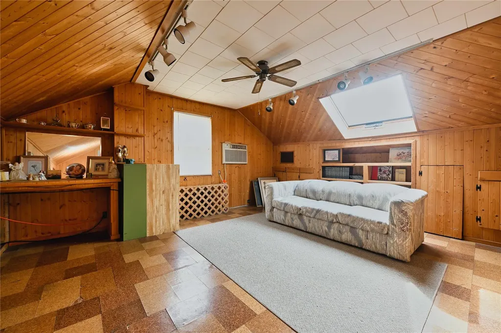 88 Jedwood Place Valley Stream NY 11581