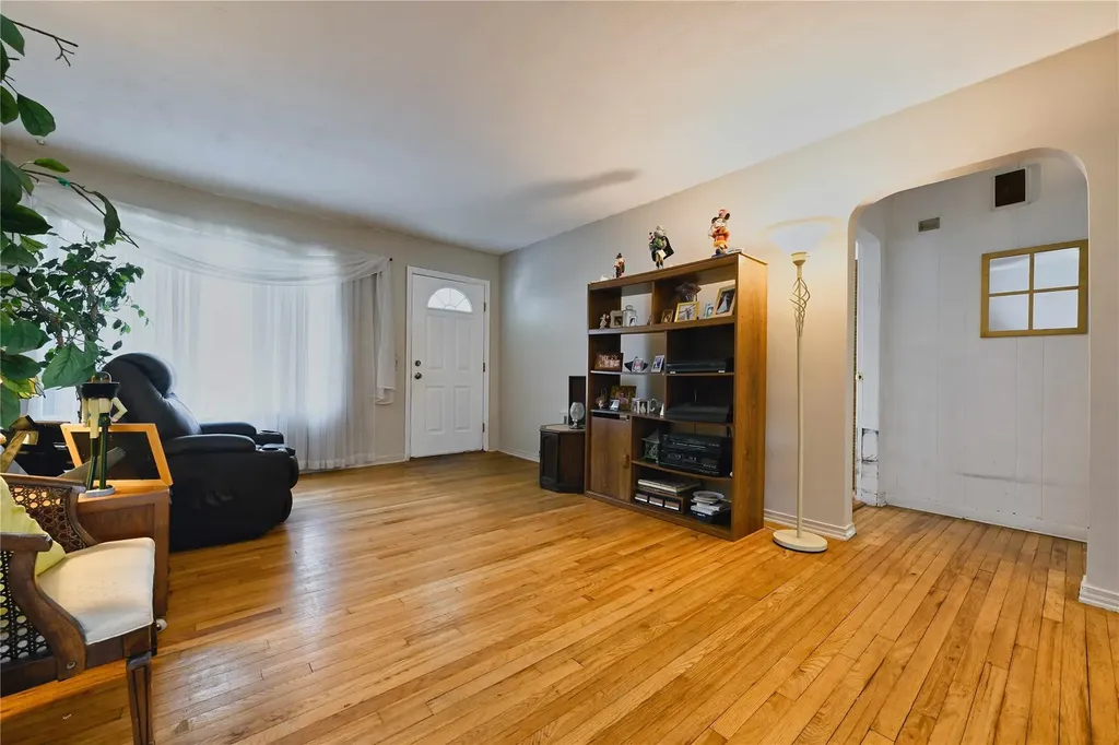 88 Jedwood Place Valley Stream NY 11581
