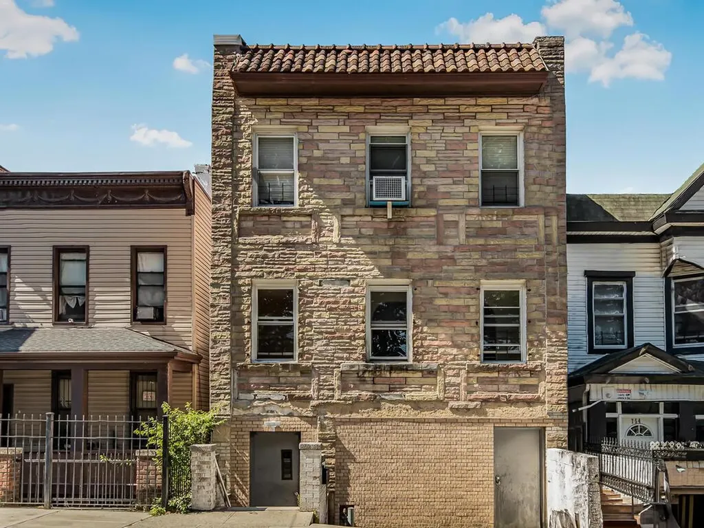 756 E 225th Street Bronx NY 10466