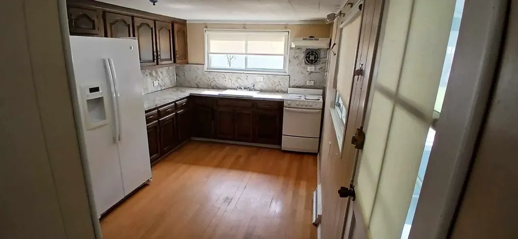 94 16th Street Wading River NY 11792