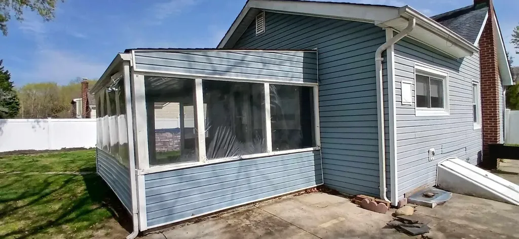 94 16th Street Wading River NY 11792