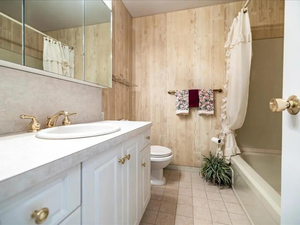 3293 Milburn Avenue Baldwin NY 11510