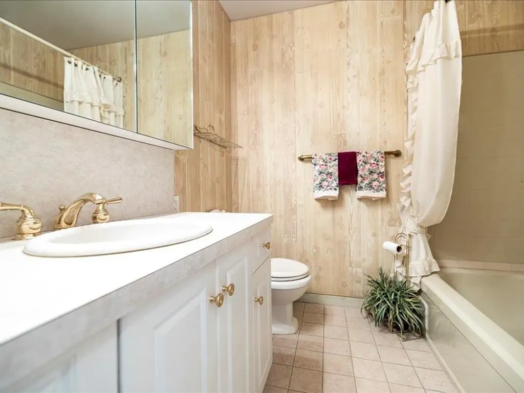 3293 Milburn Avenue Baldwin NY 11510