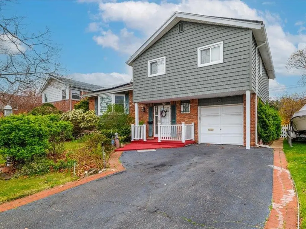 3293 Milburn Avenue Baldwin NY 11510