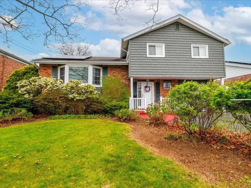 3293 Milburn Avenue Baldwin NY 11510
